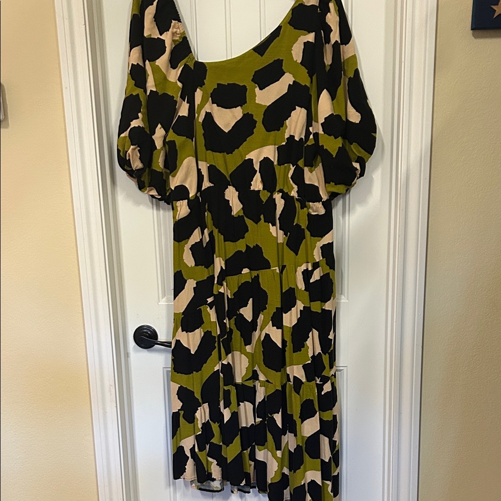 City Chic Olive Green & Black Abstract Midi Dress - Picture 6 of 8